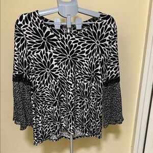JM Collection Black and White Floral Bell Sleeve Top
